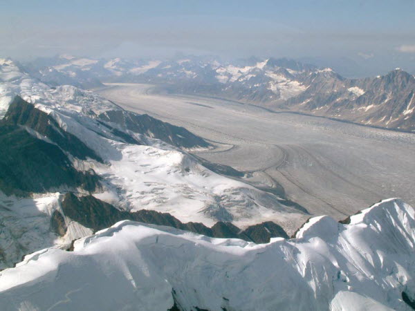 Alaska Range - Kahiltna Glacier?