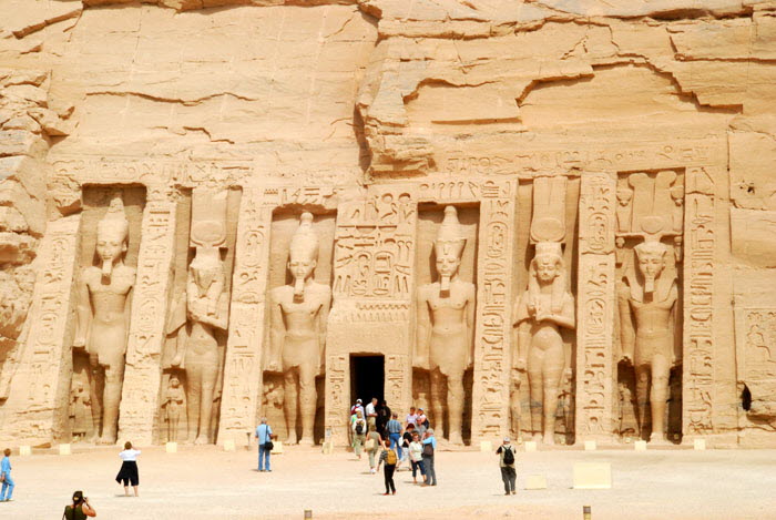 Abu Simbel 8/11